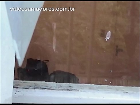 ❤️ Home cachondo mirando á súa moza con outro mozo, gravando un vídeo de carallo sen molestar á parella ️❌ Follar na pornografía gl.eggporncomics.ru